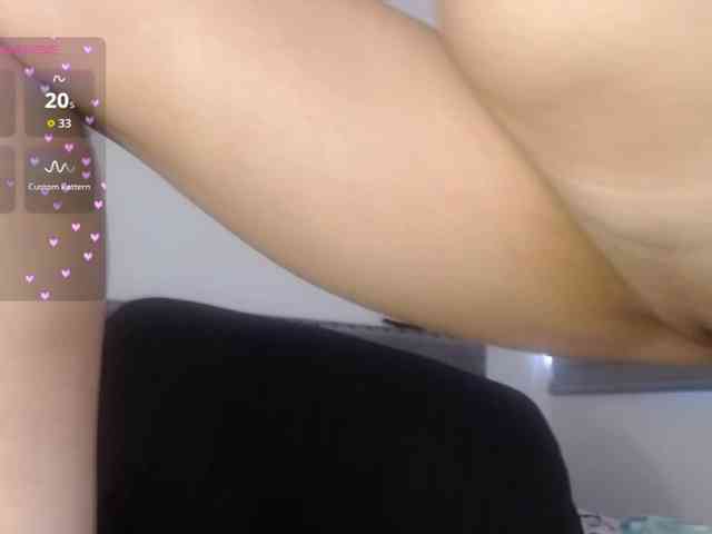 Sara_Trix webcam