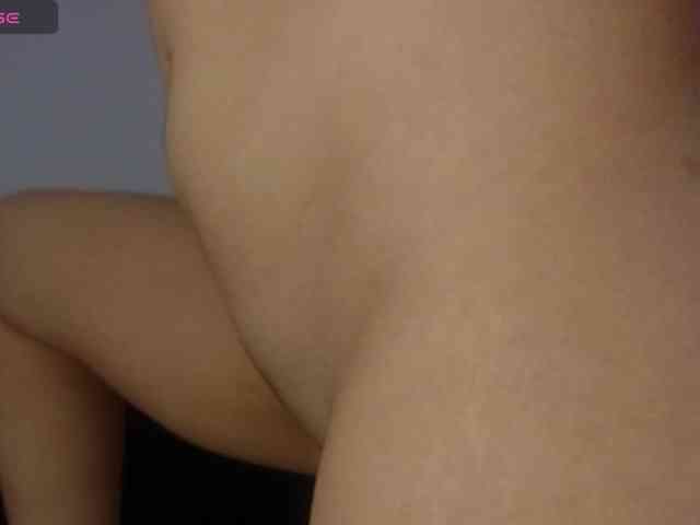 Sara_Trix webcam