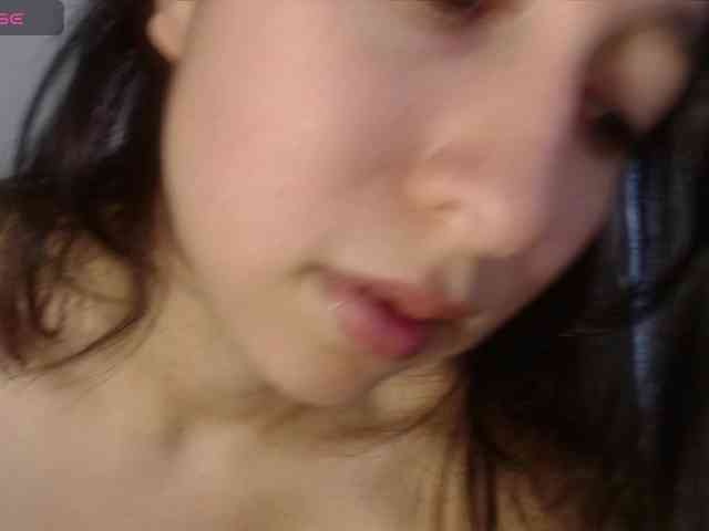 Sara_Trix webcam