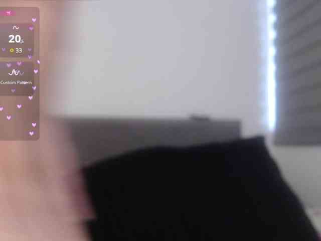 Sara_Trix webcam