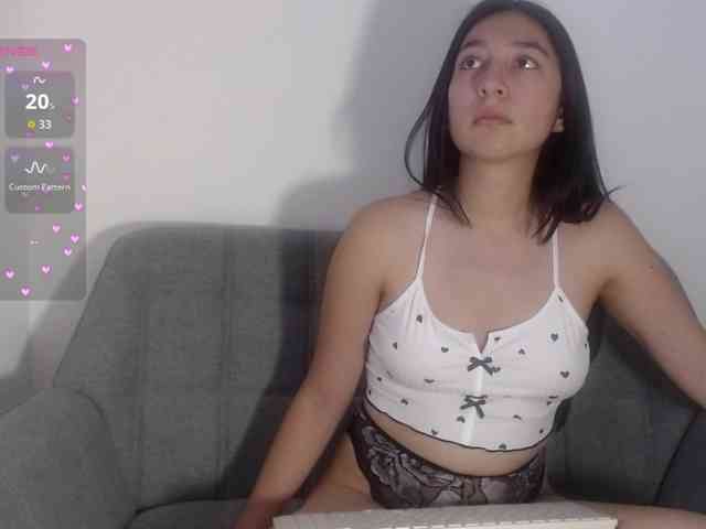 Sara_Trix webcam