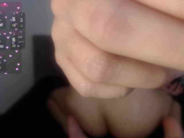 Sara_Trix webcam