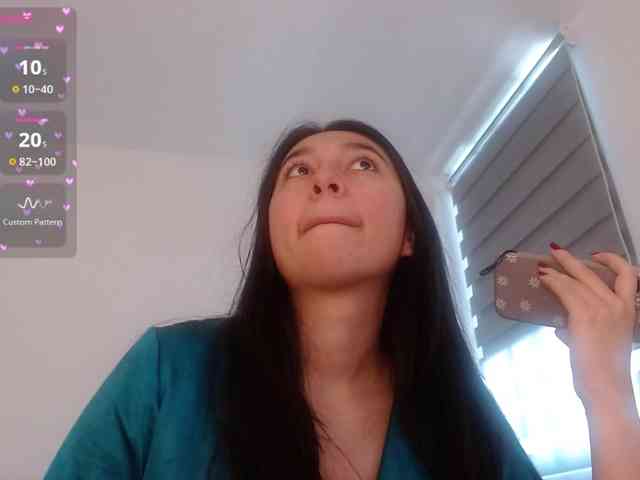 Sara_Trix webcam
