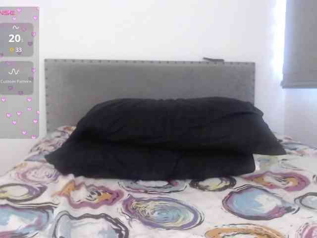 Sara_Trix webcam