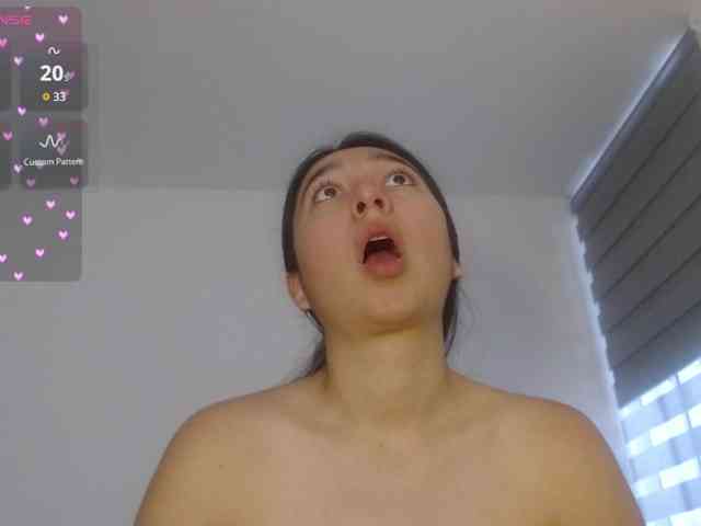 Sara_Trix webcam