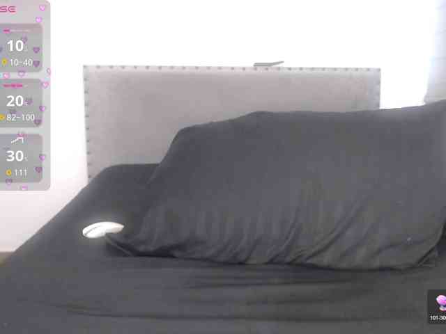 Sara_Trix webcam