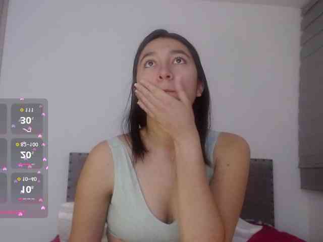 Sara_Trix webcam