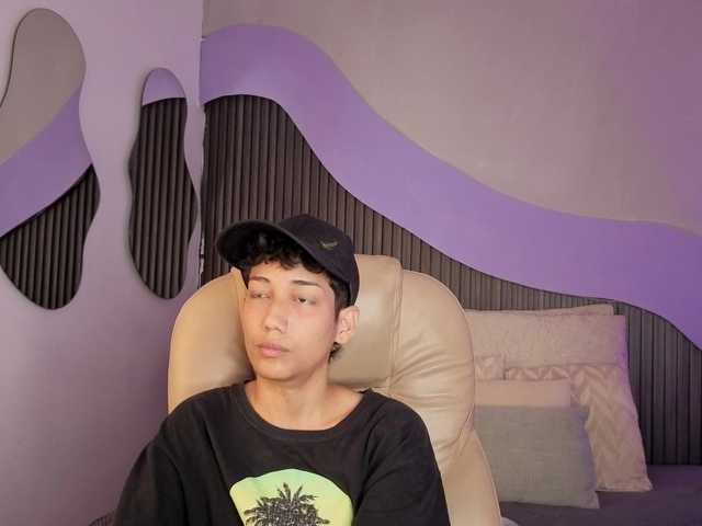 Kity-hot live cam on BongaCams