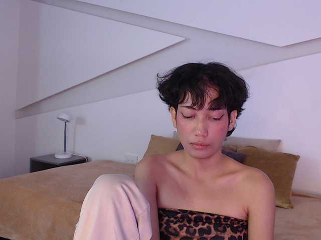 Kity-hot live cam on BongaCams