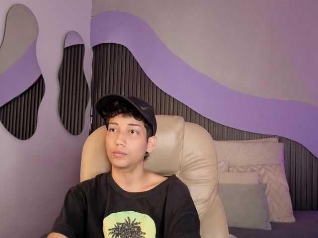 Kity-hot live cam on BongaCams