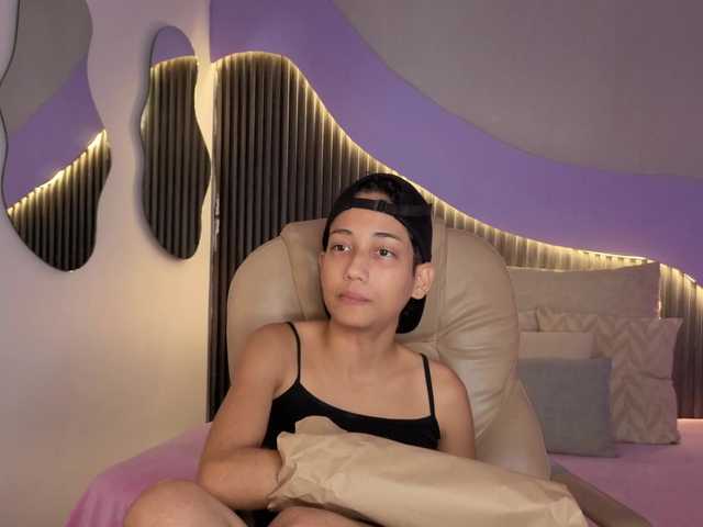 Kity-hot live cam on BongaCams