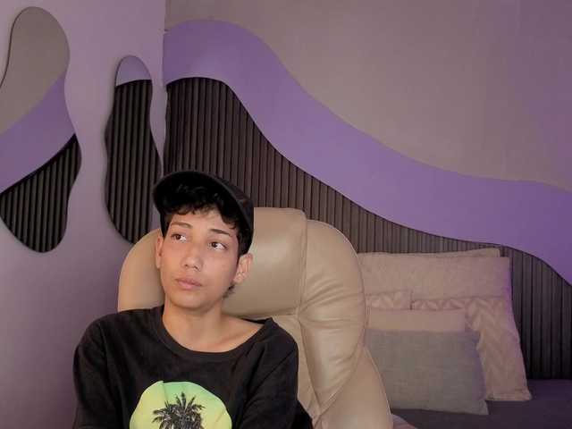 Kity-hot live cam on BongaCams