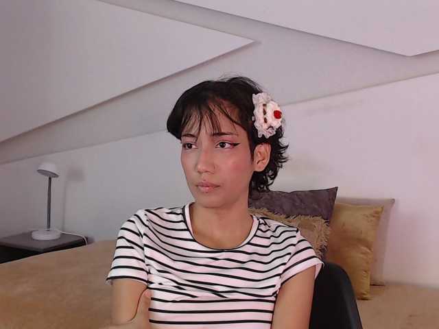 Kity-hot live cam on BongaCams