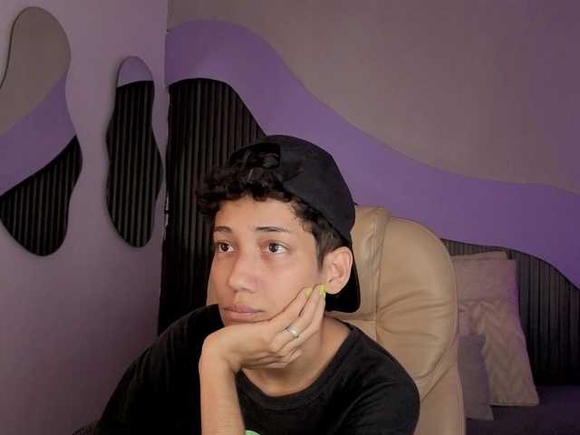 Kity-hot live cam on BongaCams