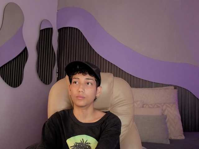 Kity-hot live cam on BongaCams