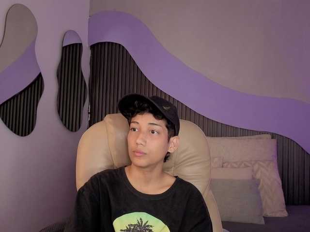 Kity-hot live cam on BongaCams