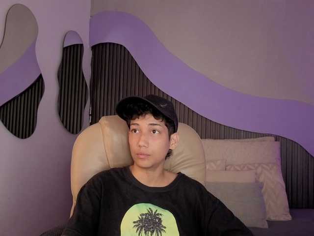 Kity-hot live cam on BongaCams