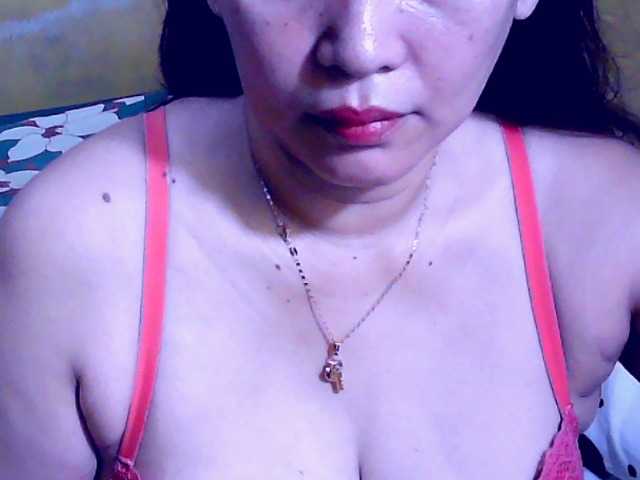 Carmela4u live cam on BongaCams