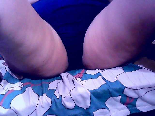 Carmela4u live cam on BongaCams