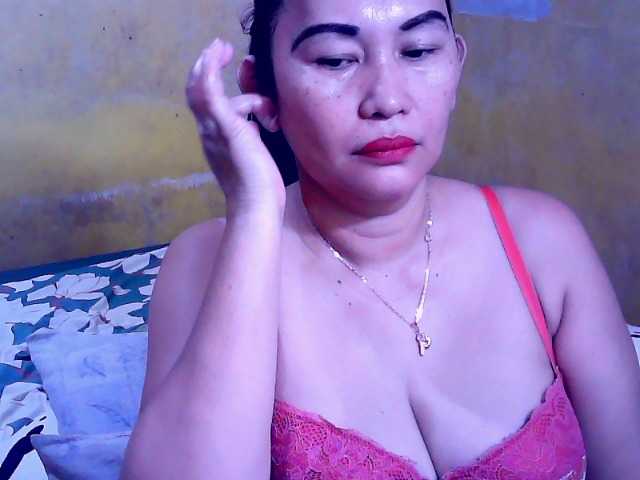 Carmela4u live cam on BongaCams