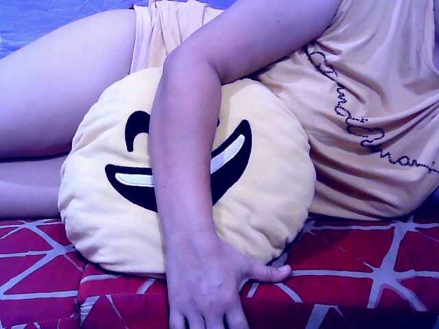 Carmela4u live cam on BongaCams