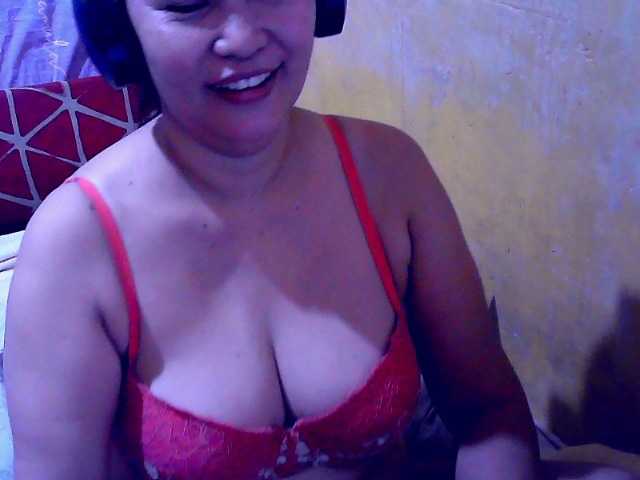 Carmela4u live webcam show