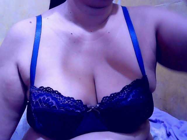 Carmela4u live webcam show