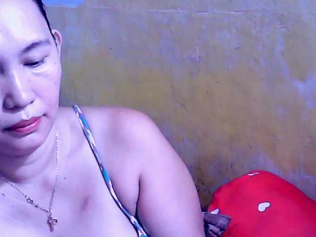 Carmela4u live cam on BongaCams