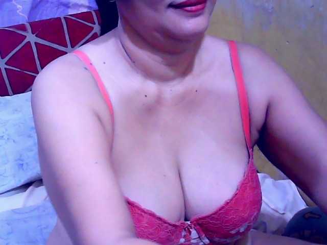 Carmela4u live webcam show