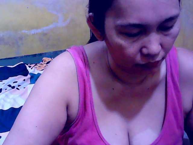 Carmela4u live cam on BongaCams