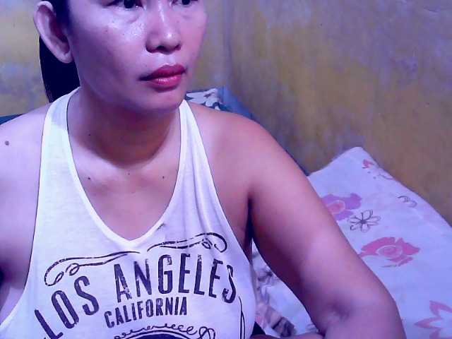 Carmela4u live cam on BongaCams