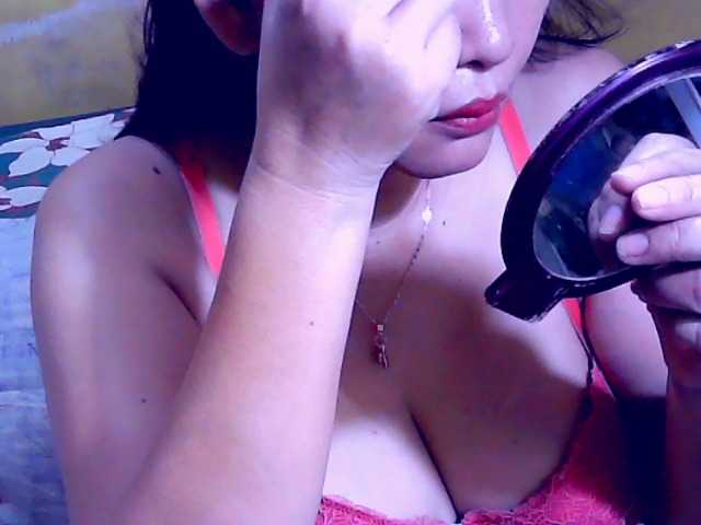 Carmela4u live cam on BongaCams