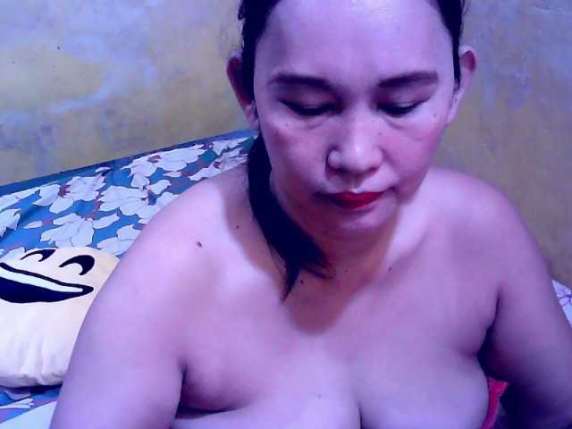 Carmela4u live cam on BongaCams