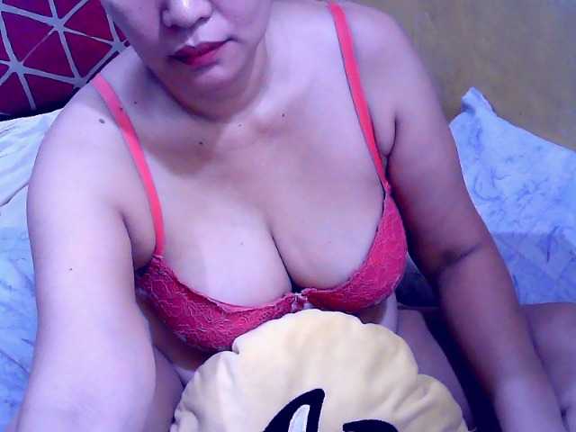 Carmela4u live webcam show