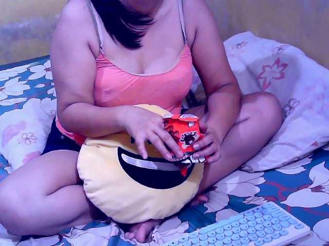 Carmela4u live cam on BongaCams