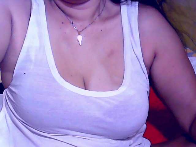 le modèle SweetMonlight est en webcam porno dans un show sur le site bongacams, il possède les tags suivants: Asian,Brunette,Hairy