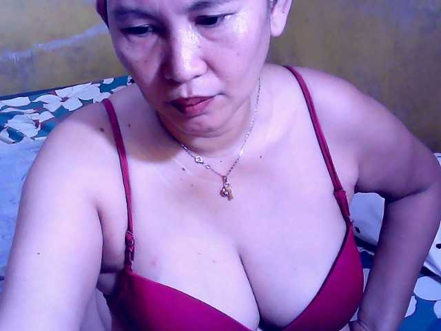 Carmela4u live cam on BongaCams
