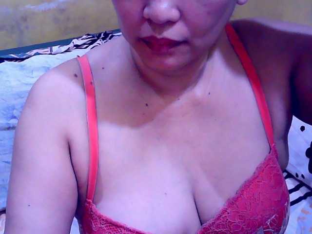 Carmela4u live cam on BongaCams