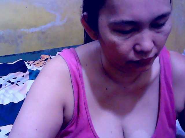 Carmela4u live cam on BongaCams