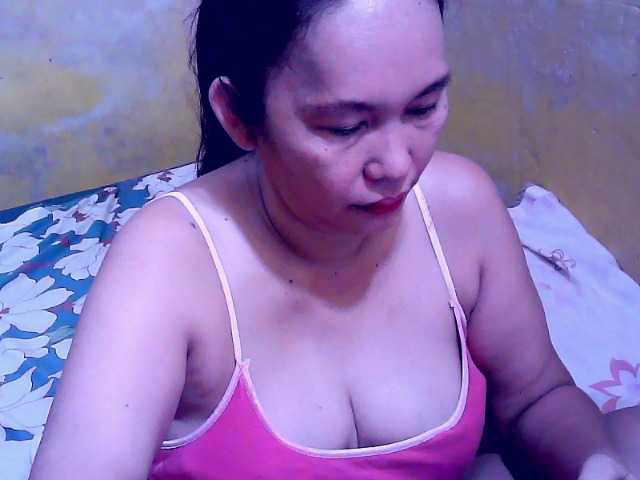 Carmela4u live cam on BongaCams