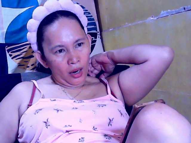 Carmela4u live cam on BongaCams