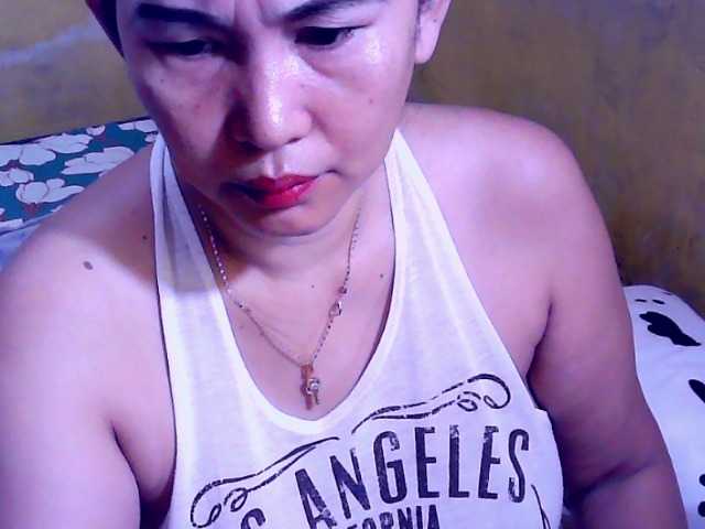 Carmela4u live cam on BongaCams