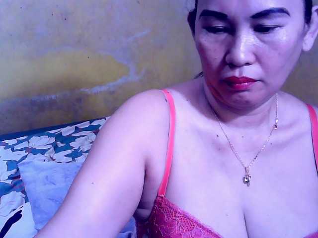 Carmela4u live cam on BongaCams
