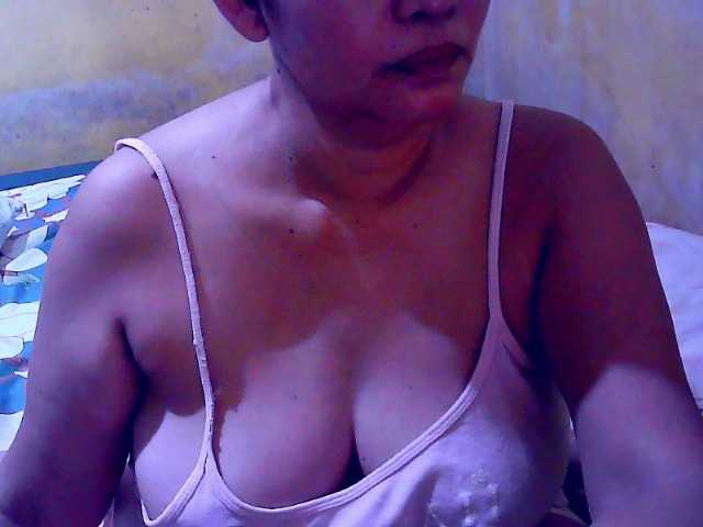 le modèle SweetMonlight est en webcam porno dans un show sur le site bongacams, il possède les tags suivants: Asian,Brunette,Shaved