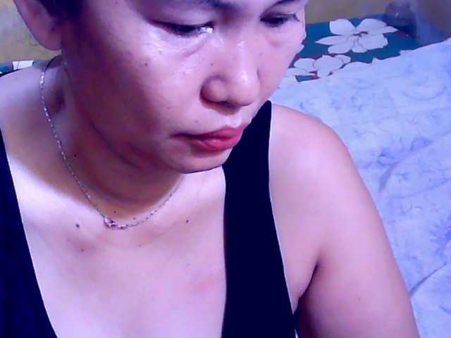 Carmela4u live cam on BongaCams