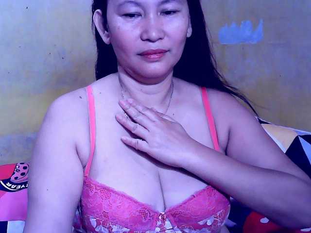 Carmela4u live cam on BongaCams
