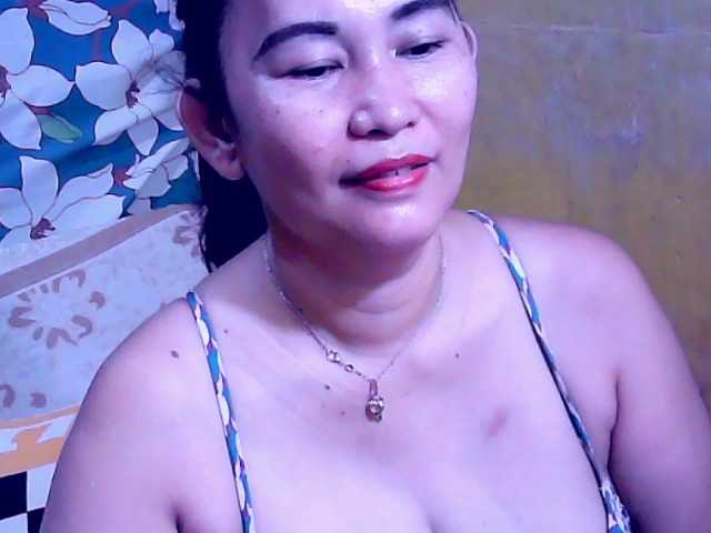 Carmela4u live cam on BongaCams