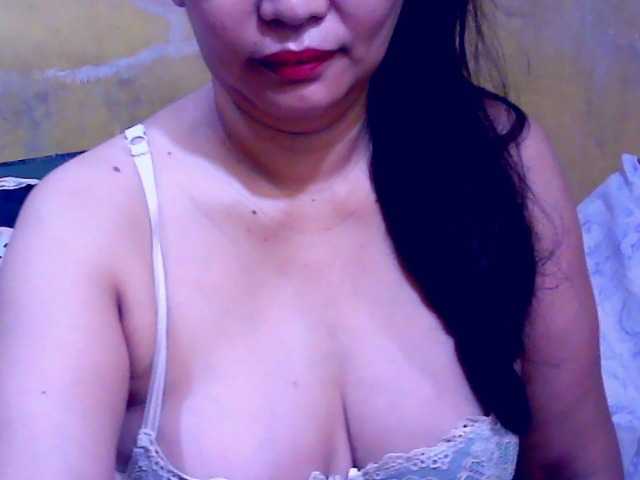Carmela4u live cam on BongaCams