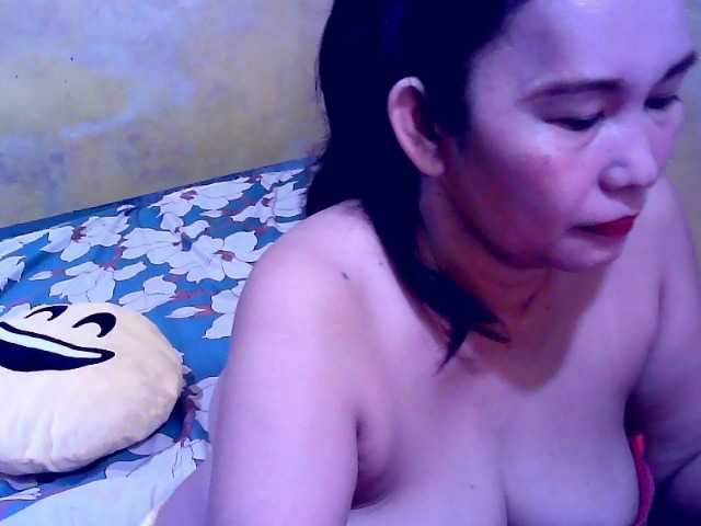 Carmela4u live cam on BongaCams