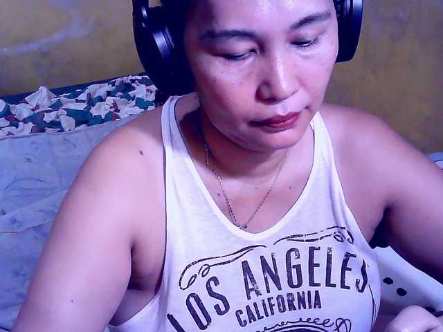 Carmela4u live cam on BongaCams
